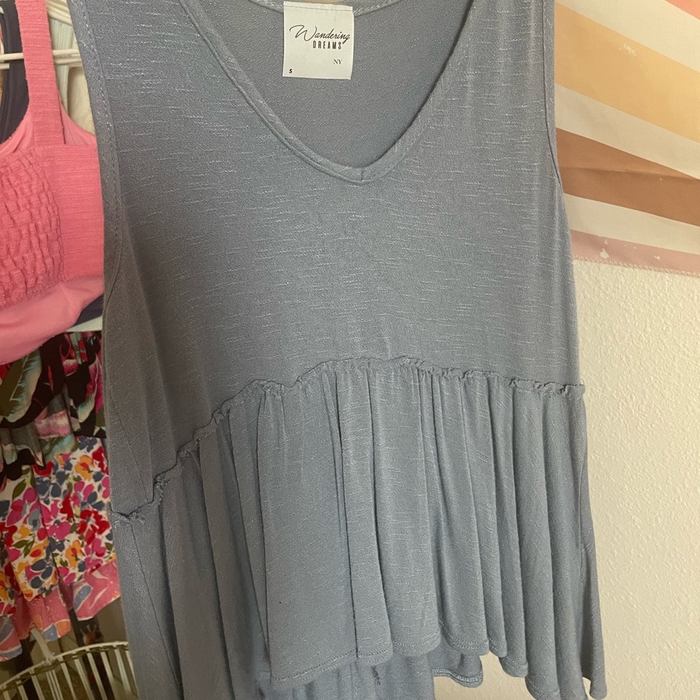 WONDERING DREAMS tank top